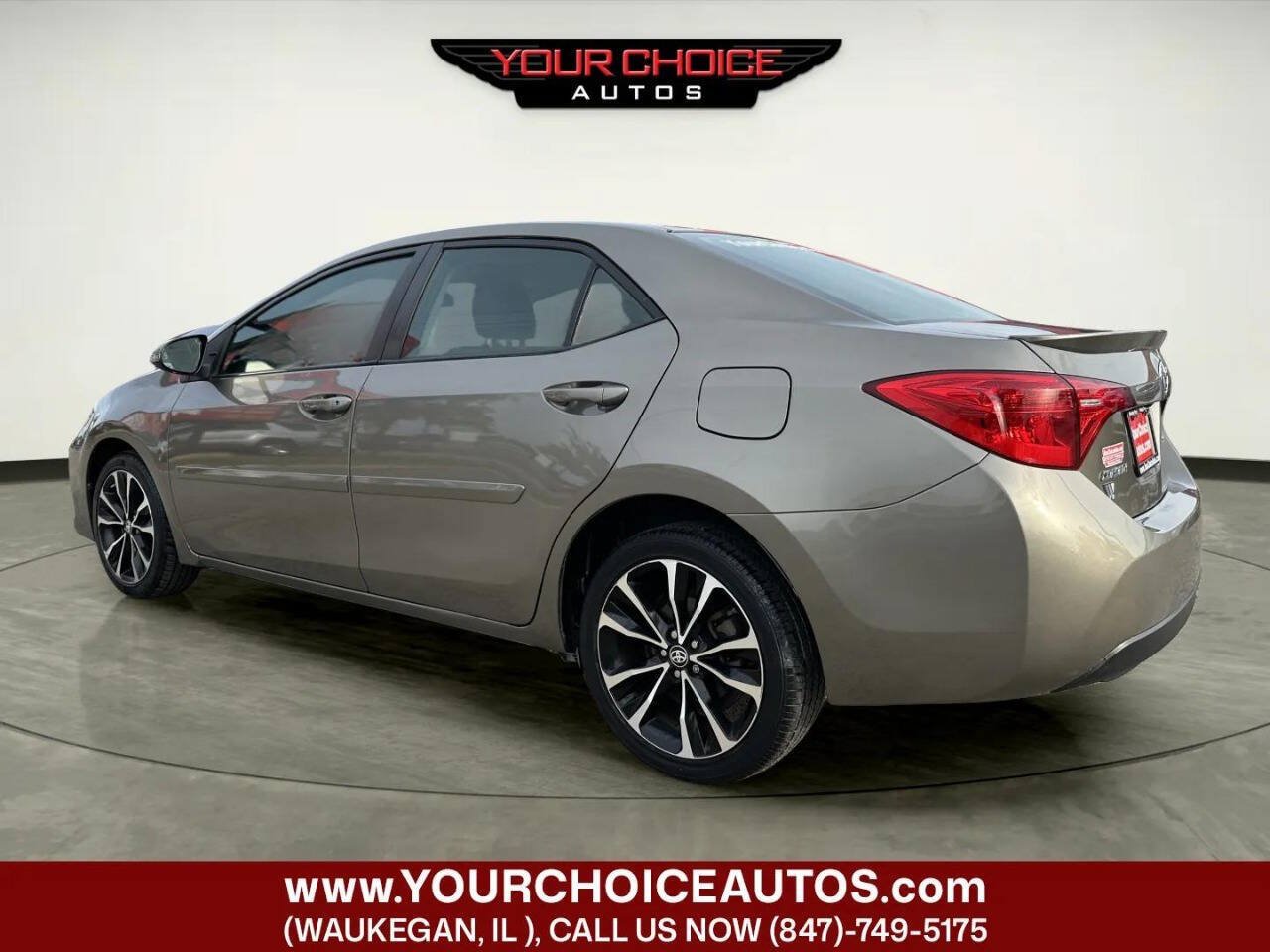Used 2019 Toyota Corolla SE FWD image 3