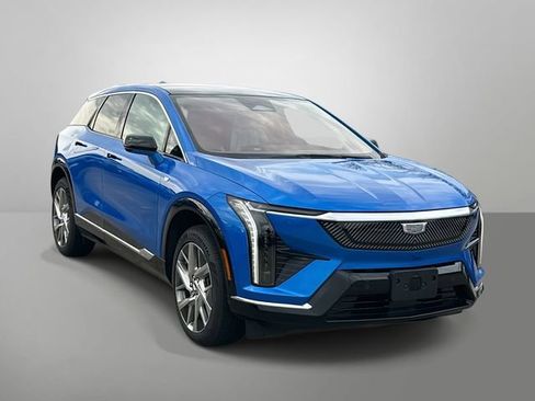New 2026 Cadillac Optiq Luxury 1 image 13
