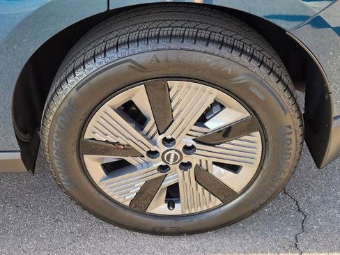 Certified 2025 Nissan Murano SL w/ Cargo Package AWD/4WD image 11