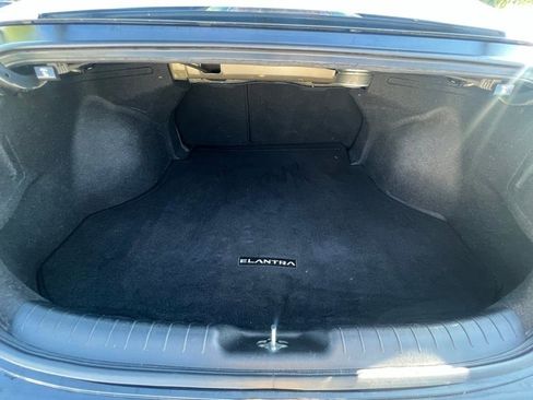 Used 2022 Hyundai Elantra SEL w/ Convenience + Premium Package image 13