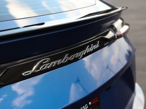 Used 2024 Lamborghini Urus Performante image 13