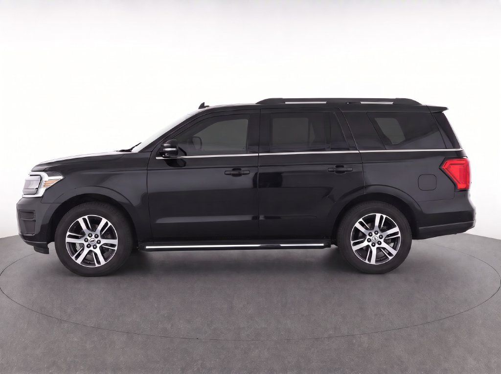 Used 2023 Ford Expedition XLT RWD image 6