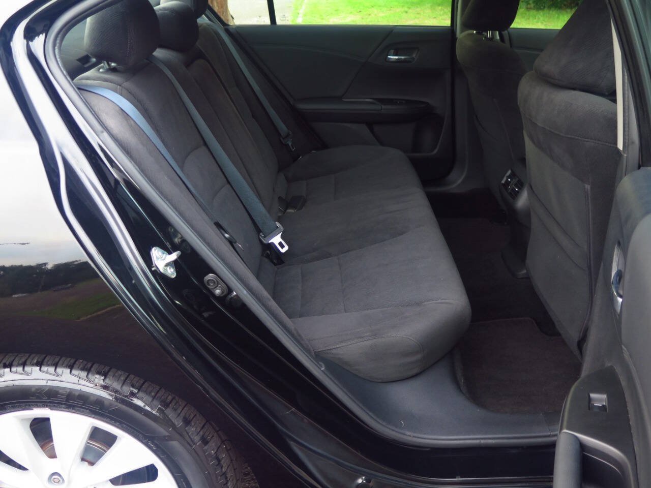 Used 2015 Honda Accord EX image 15