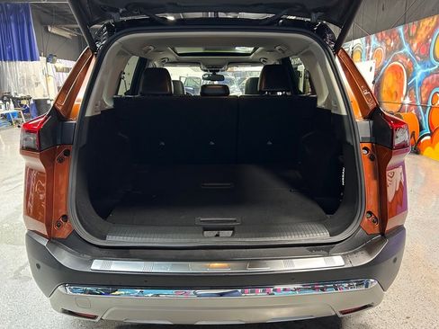 Used 2021 Nissan Rogue Platinum image 10