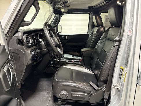 Used 2023 Jeep Wrangler Unlimited Sahara AWD/4WD image 20