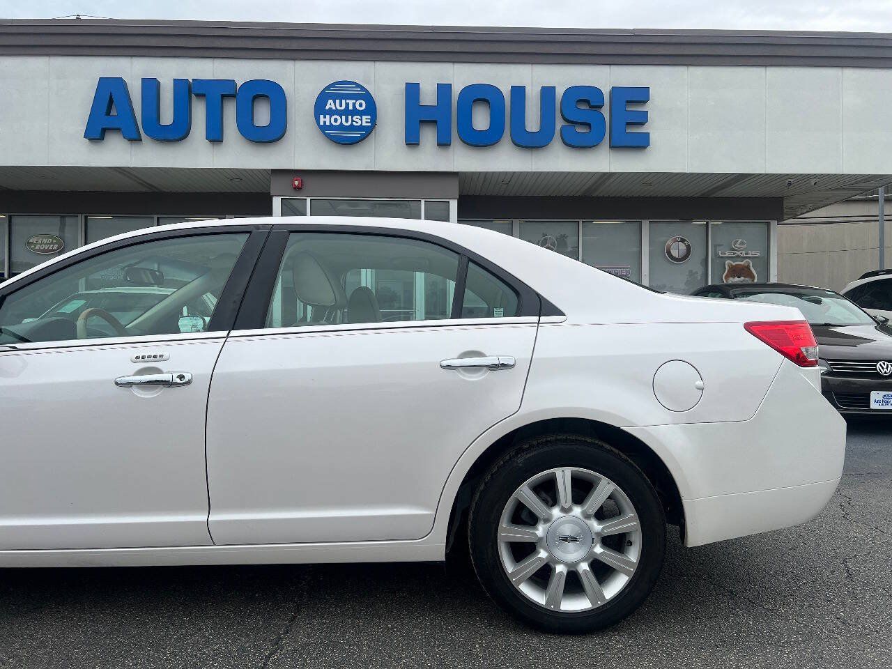 Used 2010 Lincoln MKZ FWD image 36