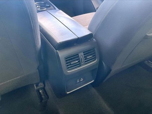 Used 2023 Nissan Rogue SV image 22