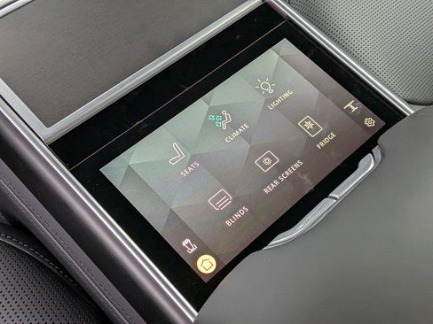 New 2025 Land Rover Range Rover SV image 26