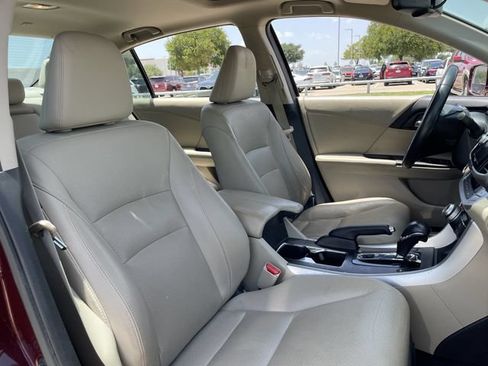 Used 2014 Honda Accord Touring image 28