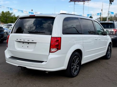 Used 2015 Dodge Grand Caravan R/T w/ Driver Convenience Group FWD image 2