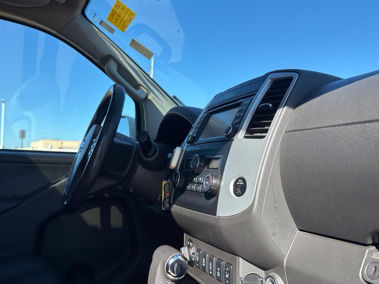Used 2015 Nissan Frontier PRO-4X w/ Pro-4x Luxury Package AWD/4WD image 33