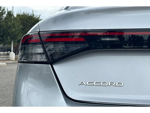 Used 2023 Honda Accord LX image 12