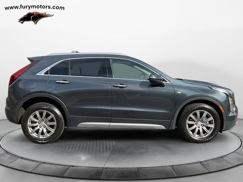 Used 2021 Cadillac XT4 Premium Luxury image 2