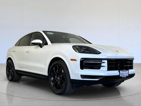 Certified 2026 Porsche Cayenne Coupe AWD/4WD image 10