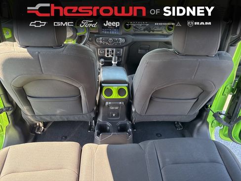 Used 2019 Jeep Wrangler Unlimited Sahara w/ Uconnect 4C Nav & Sound Group AWD/4WD image 25