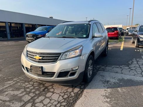Used 2017 Chevrolet Traverse LT AWD/4WD image 1