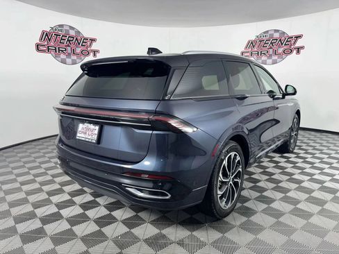 Used 2024 Lincoln Nautilus Reserve w/ Equipment Group 202A AWD/4WD image 7