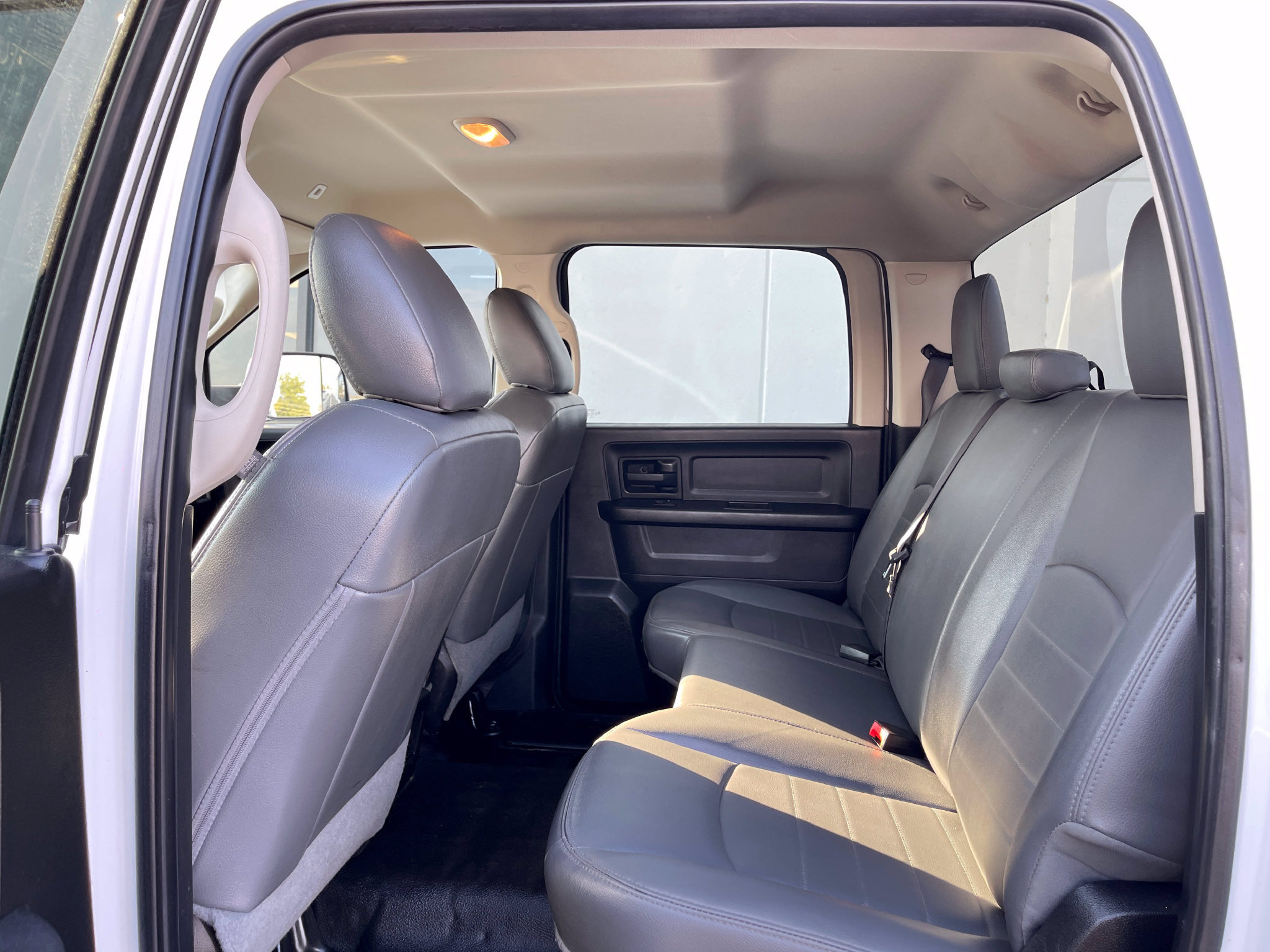 Used 2018 RAM 2500 Tradesman w/ Chrome Appearance Group AWD/4WD image 26