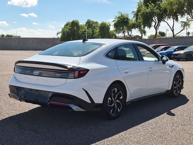Used 2025 Hyundai Sonata SEL FWD image 5