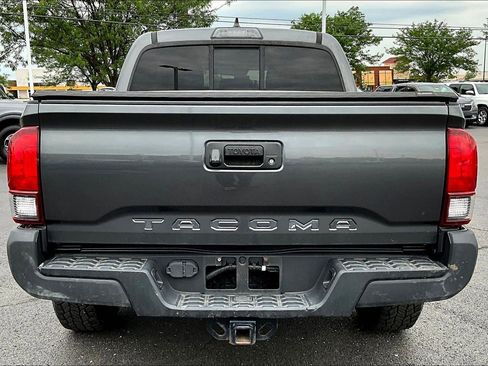 Used 2019 Toyota Tacoma SR w/ SR Convenience Package AWD/4WD image 5