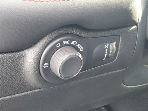 Used 2025 Dodge Durango R/T AWD/4WD image 15