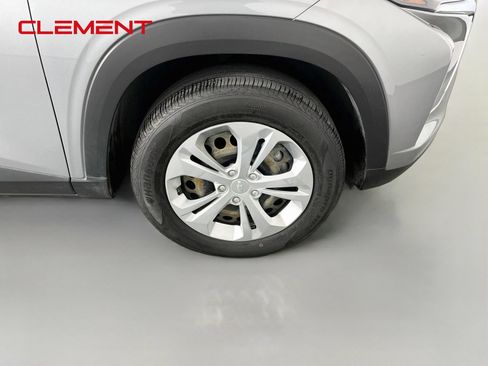 Used 2025 Chevrolet Trax LS w/ Driver Confidence Package FWD image 36