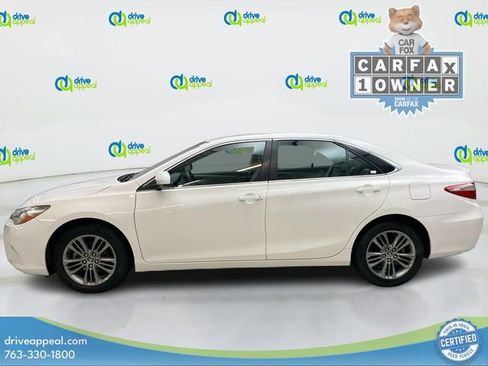 Used 2016 Toyota Camry SE image 9