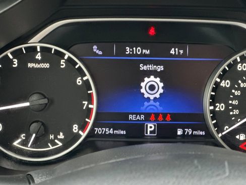 Used 2023 Nissan Murano SV image 29