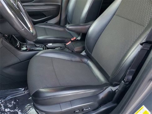 Used 2020 Buick Encore Preferred w/ Safety Package image 16