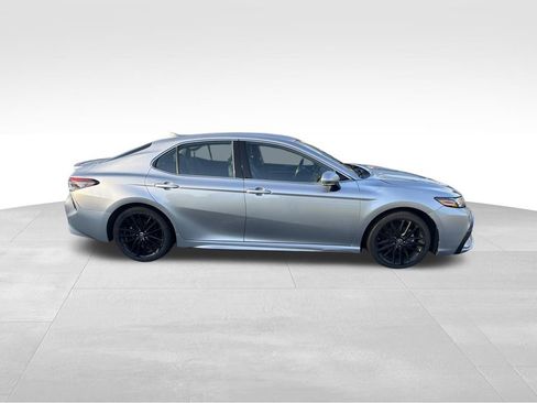 Used 2024 Toyota Camry XSE FWD image 3