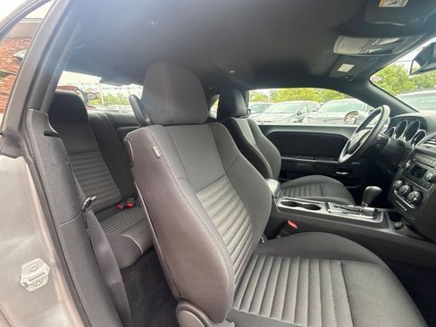 Used 2013 Dodge Challenger SXT RWD image 17