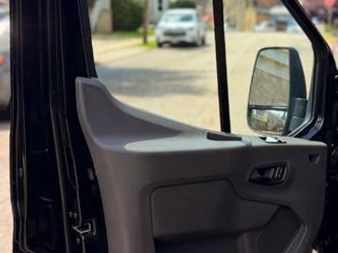 Used 2024 Ford Transit 350 XLT RWD image 11