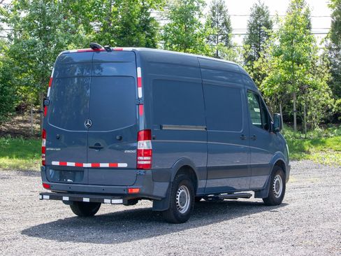Used 2018 Mercedes-Benz Sprinter 2500 image 8