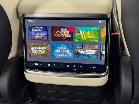 Used 2023 Tesla Model X Standard Range image 38