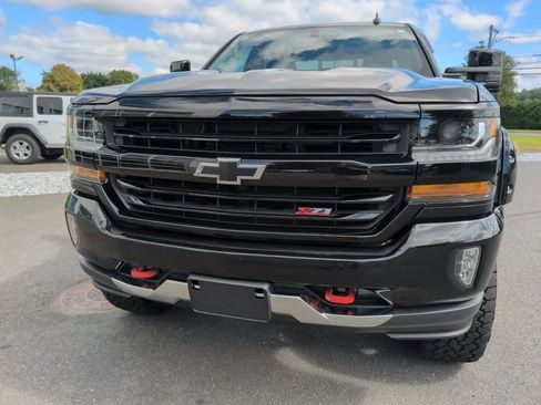 Used 2018 Chevrolet Silverado 1500 LT w/ All Star Edition AWD/4WD image 10