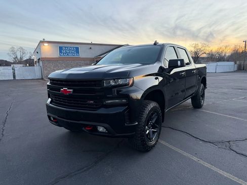 Used 2021 Chevrolet Silverado 1500 LT Trail Boss w/ Convenience Package II AWD/4WD image 1