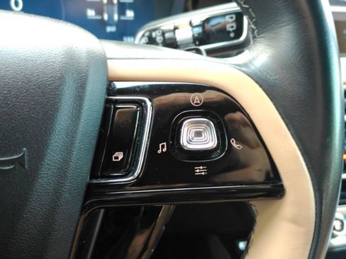 Used 2023 Lincoln Corsair Reserve AWD/4WD image 37