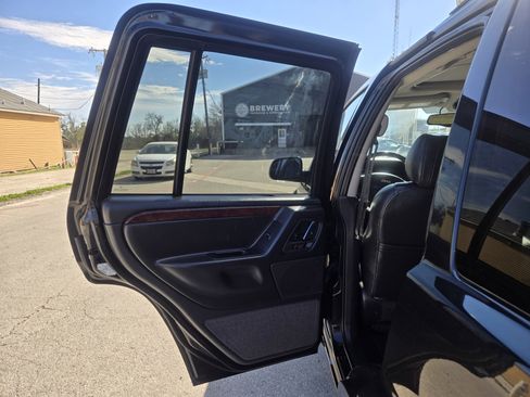 Used 2004 Jeep Grand Cherokee Limited w/ Trailer Tow Group IV image 5