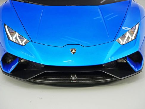 Used 2018 Lamborghini Huracan Performante image 65