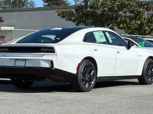 New 2026 Dodge Charger R/T w/ Blacktop Package AWD/4WD image 4