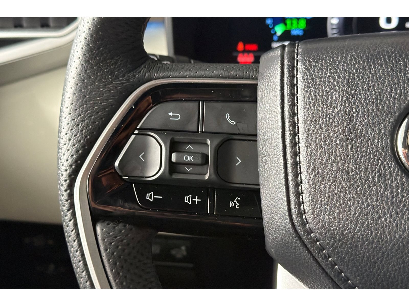 Used 2023 Toyota Tundra Capstone AWD/4WD image 25