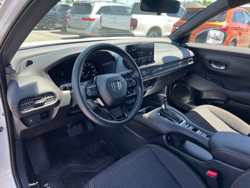 Certified 2026 Honda HR-V Sport image 9