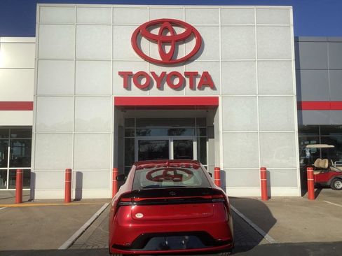 New 2024 Toyota Prius XLE image 6