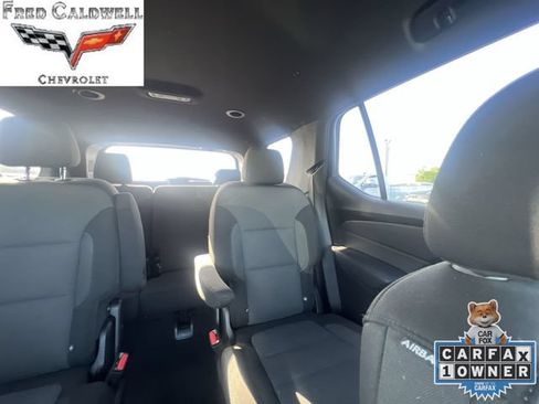 Used 2023 Chevrolet Traverse LT FWD image 14