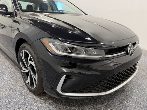 New 2026 Volkswagen Jetta SEL FWD image 19