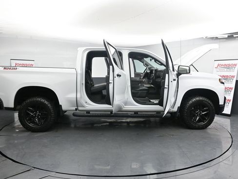 Used 2021 Chevrolet Silverado 1500 LT Trail Boss image 41