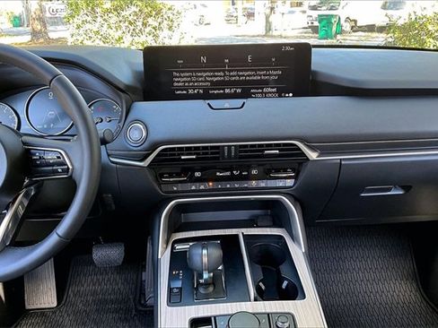 Certified 2025 MAZDA CX-70 3.3 Turbo w/ Preferred Package image 9