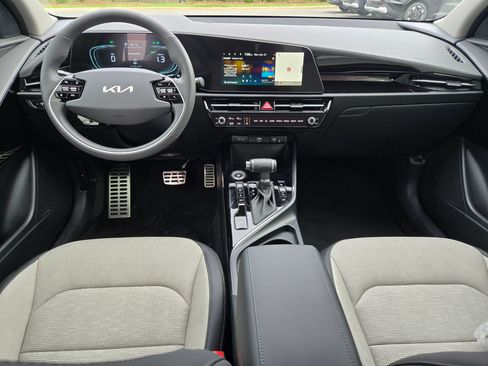 New 2026 Kia Niro SX Touring FWD image 10