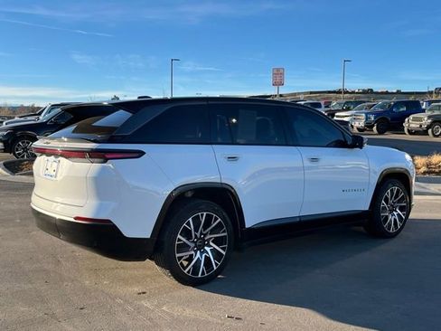 Used 2025 Jeep Wagoneer S Limited image 5