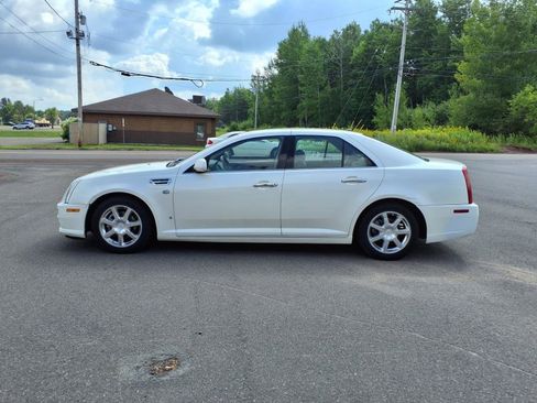Used 2008 Cadillac STS V8 image 2